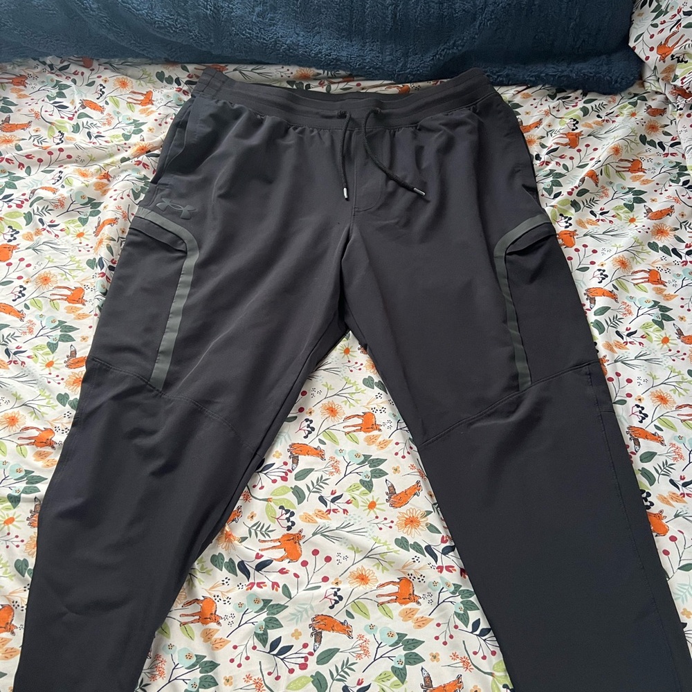 Under Armour Black Sweatpants for Ultimate Comfort